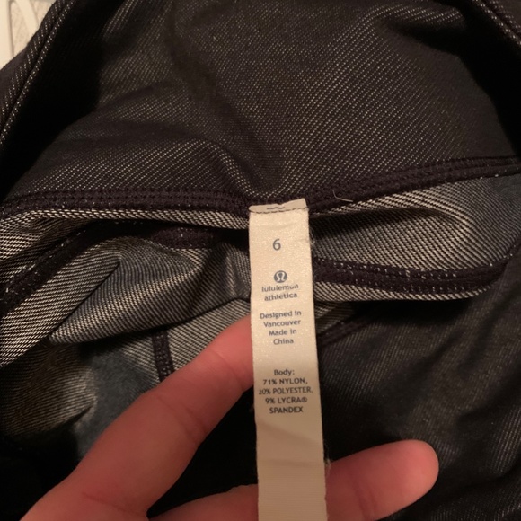 Lululemon Wide Leg Palazzo Style Pant, Dark Grey Denim Look Size 6, Hemmed - Picture 8 of 8